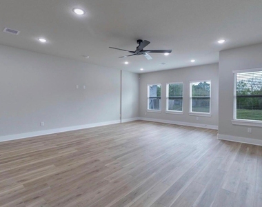 9101 Noel Street - Photo Thumbnail 4