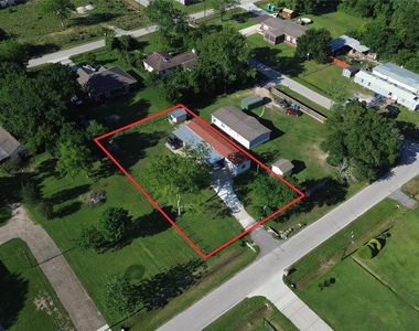 639 Reuben White Drive - Photo Thumbnail 1