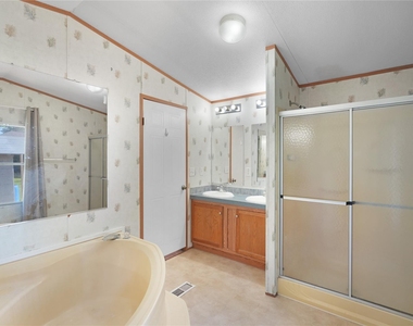 639 Reuben White Drive - Photo Thumbnail 5