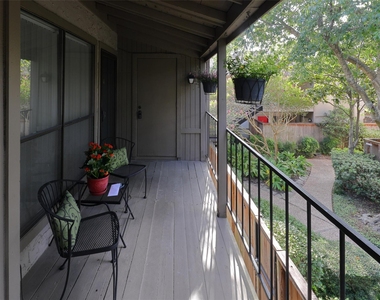 5711 Sugar Hill Drive - Photo Thumbnail 8