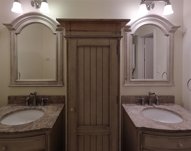 5711 Sugar Hill Drive - Photo Thumbnail 6