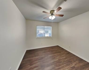 6907 Grant Drive - Photo Thumbnail 21