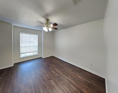 6907 Grant Drive - Photo Thumbnail 14