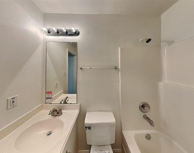 6907 Grant Drive - Photo Thumbnail 17