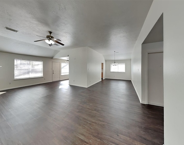 6907 Grant Drive - Photo Thumbnail 6