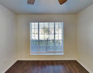 6907 Grant Drive - Photo Thumbnail 8