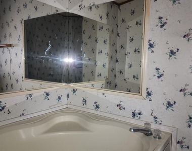 16925 W Forrestal - Photo Thumbnail 11