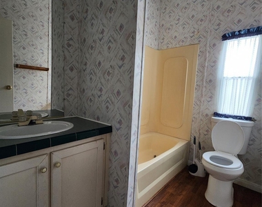 16925 W Forrestal - Photo Thumbnail 14