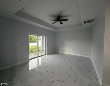 746 Eisenhower Boulevard - Photo Thumbnail 17