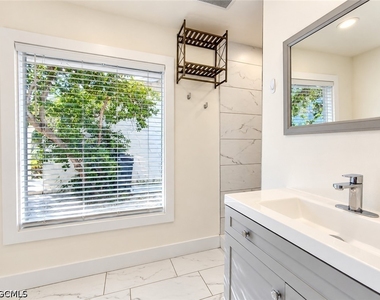 4272 Island Circle - Photo Thumbnail 17