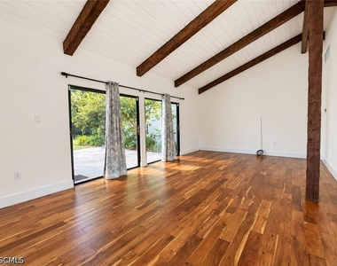 4272 Island Circle - Photo Thumbnail 12