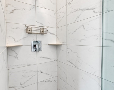 4272 Island Circle - Photo Thumbnail 22
