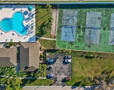 4272 Island Circle - Photo Thumbnail 27