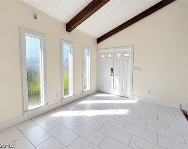 4272 Island Circle - Photo Thumbnail 5