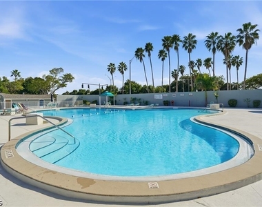 4272 Island Circle - Photo Thumbnail 28