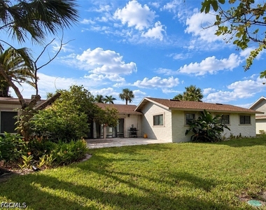 4272 Island Circle - Photo Thumbnail 25