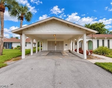 4272 Island Circle - Photo Thumbnail 1
