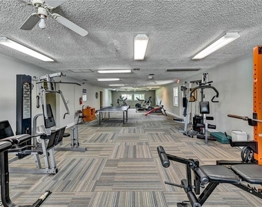 4272 Island Circle - Photo Thumbnail 34