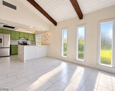 4272 Island Circle - Photo Thumbnail 7