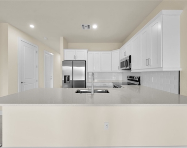 2034 Andalusia Boulevard - Photo Thumbnail 10