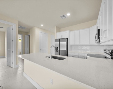 2034 Andalusia Boulevard - Photo Thumbnail 11