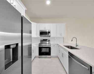 2034 Andalusia Boulevard - Photo Thumbnail 8