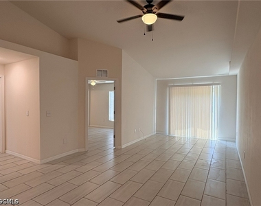 826 Gleason Parkway - Photo Thumbnail 8
