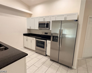 826 Gleason Parkway - Photo Thumbnail 3