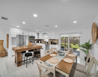 1147 Sw 39th Street - Photo Thumbnail 8