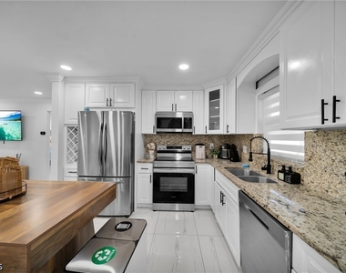 1147 Sw 39th Street - Photo Thumbnail 10