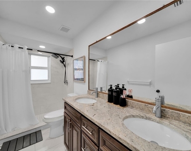 1147 Sw 39th Street - Photo Thumbnail 20