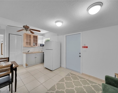 1147 Sw 39th Street - Photo Thumbnail 13