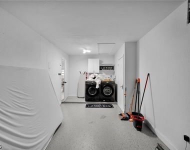 1147 Sw 39th Street - Photo Thumbnail 11