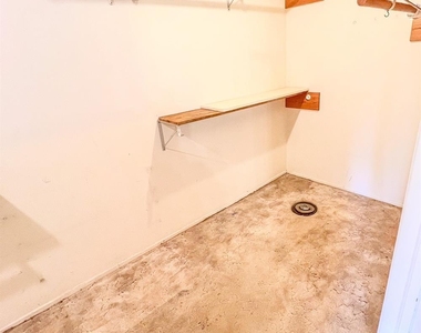 605 Clayton Street - Photo Thumbnail 24