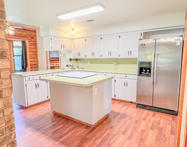605 Clayton Street - Photo Thumbnail 20