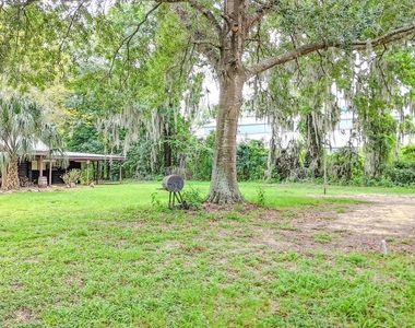 605 Clayton Street - Photo Thumbnail 14