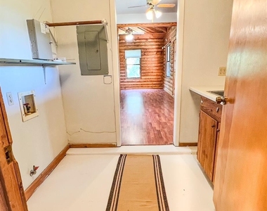605 Clayton Street - Photo Thumbnail 21