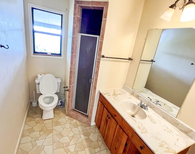 605 Clayton Street - Photo Thumbnail 37