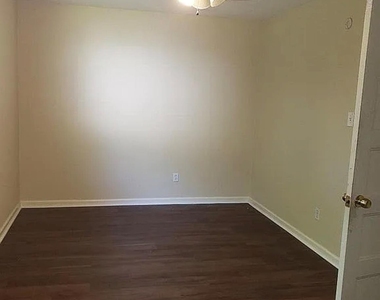 4605 37th Street - Photo Thumbnail 10