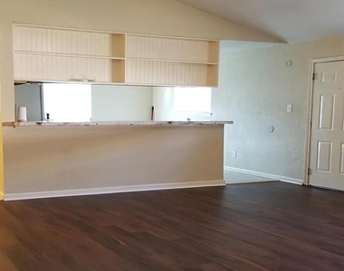 4605 37th Street - Photo Thumbnail 2