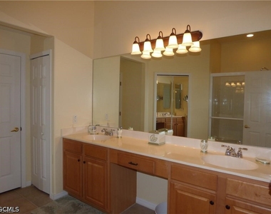 10053 Majestic Avenue - Photo Thumbnail 8