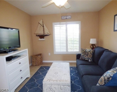 10053 Majestic Avenue - Photo Thumbnail 5