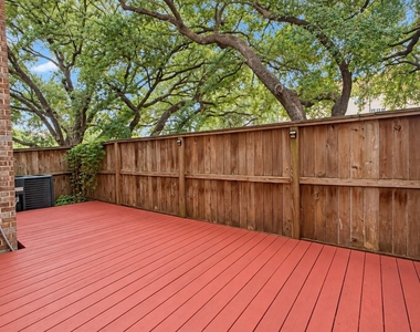 8624 Meadowcroft Drive - Photo Thumbnail 25