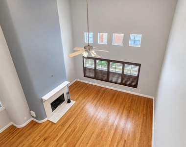 8624 Meadowcroft Drive - Photo Thumbnail 3