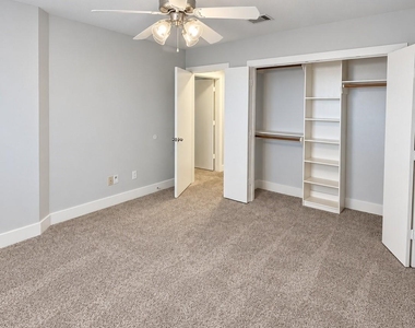 8624 Meadowcroft Drive - Photo Thumbnail 19