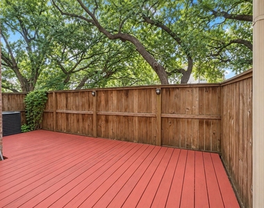 8624 Meadowcroft Drive - Photo Thumbnail 26