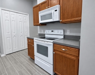 4914 Sw 27th Avenue - Photo Thumbnail 5