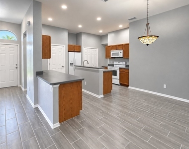 4914 Sw 27th Avenue - Photo Thumbnail 2