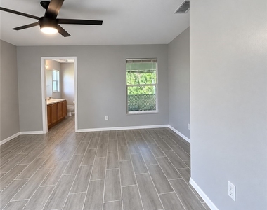 4914 Sw 27th Avenue - Photo Thumbnail 8