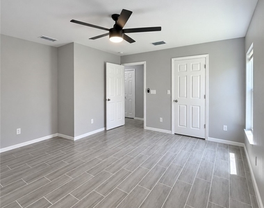 4914 Sw 27th Avenue - Photo Thumbnail 14